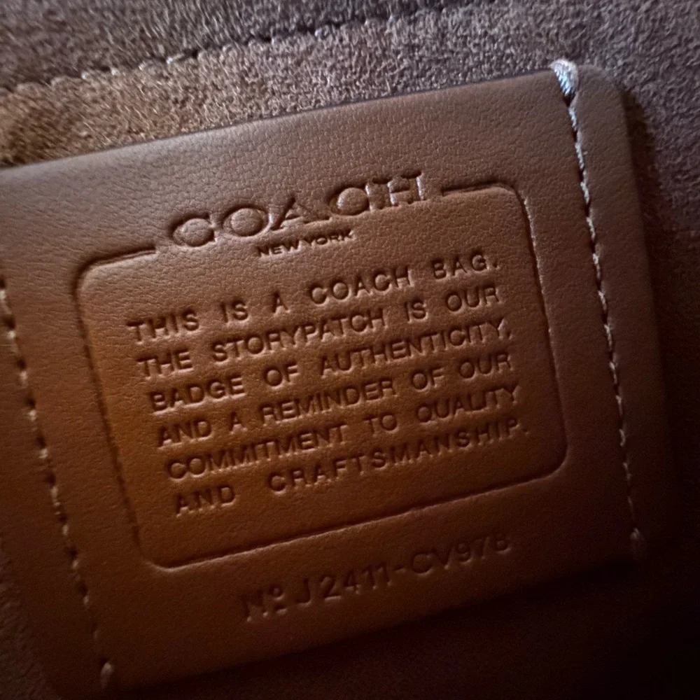 Coach Klare Crossbody Bag In Signature Canvas - Picture 8 of 12